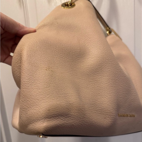 Michael Kors Raven Pebble Soft Pink / Gold Leather Large Shoulder Tote Bag - Picture 7 of 11